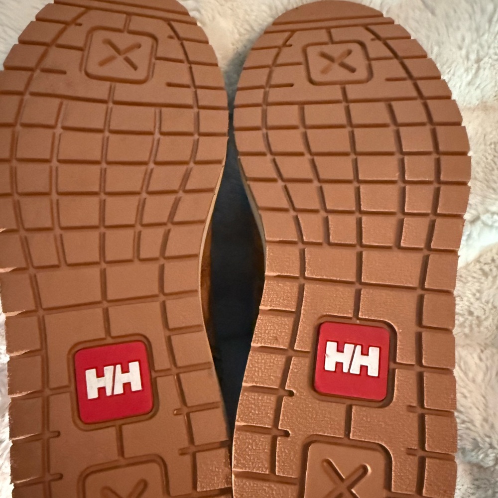 Women’s Helly-Hansen Seraphina Demi Waterproof Boot Low Cut Slip-on New 9.5 - Picture 13 of 15
